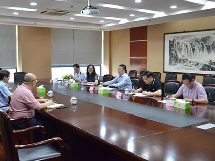 Bian Hongqing, director de la Oficina de Impuestos Municipales de Shaoxing, y su grupo acudieron a la empresa del grupo en busca de investigación y orientación.