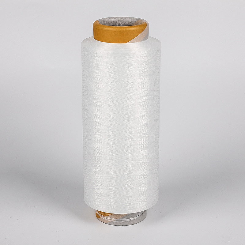 Los hilos cubiertos presentan un núcleo de fibra elástica o no elástica envuelto